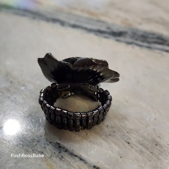 Flower stretch fashion ring black with rhinestone - Picture 3 of 6